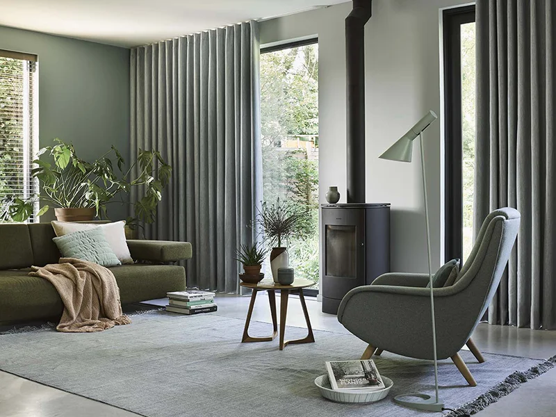 Cortinas de onda perfecta para grandes ventanales en la Costa del Sol